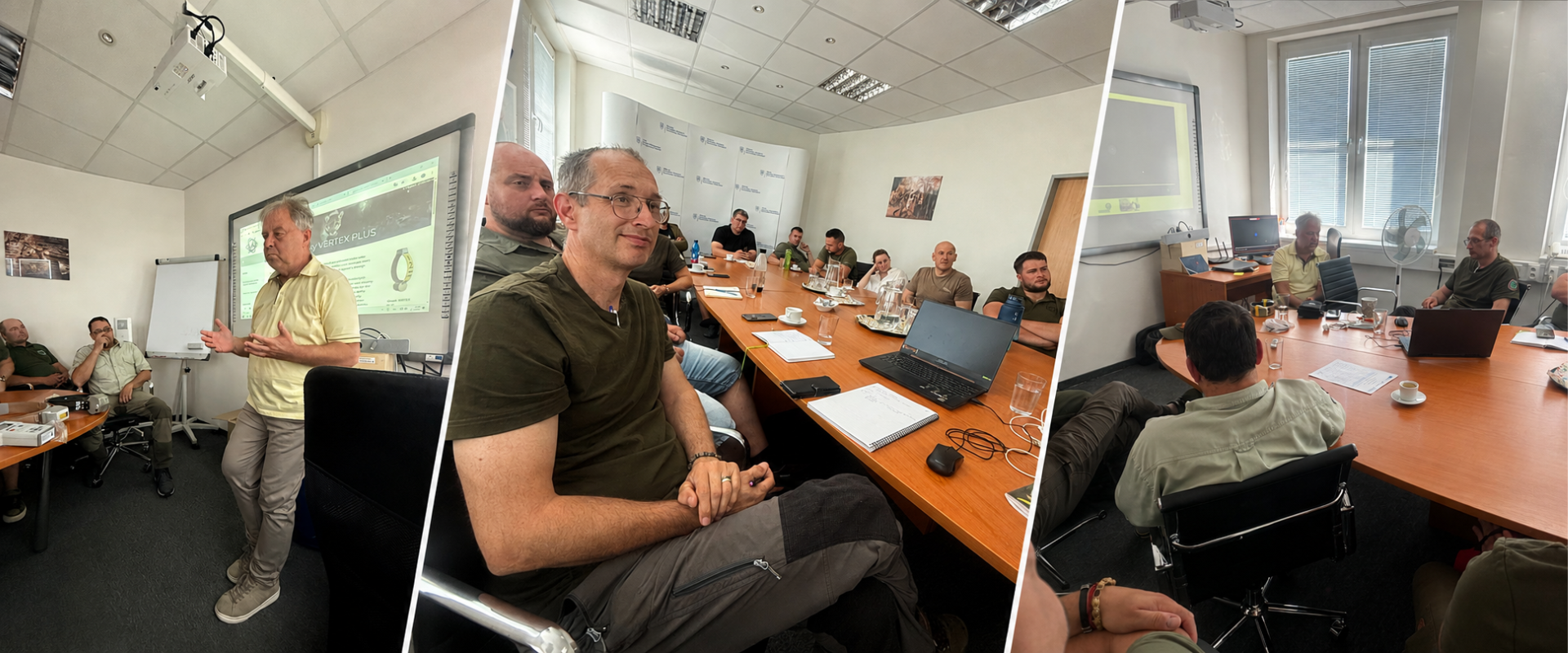 Koláž z troch fotografií zo pracovného stretnutia v zasadacej miestnosti. Na ľavej fotografii stojí muž pred interaktívnou tabuľou a prezentuje, pričom ostatní účastníci sedia pri stole a počúvajú. V strede je pohľad na účastníkov sediacich okolo konferenčného stola s notebookom, poznámkami, pohármi a občerstvením. Na pravej fotografii je širší pohľad na miestnosť počas diskusie pri stole, s oknami, projektorom a technickým vybavením.